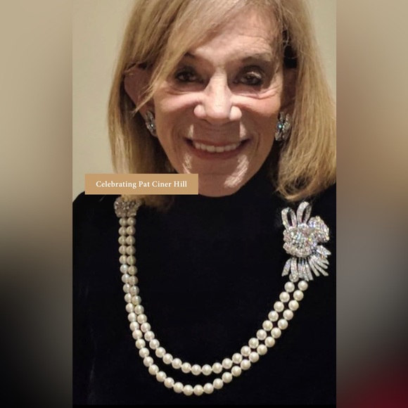 Ciner Vintage 1955 18k Gold Plated Swarovski Crystal Necklace& Earrings Signed - Picture 6 of 6